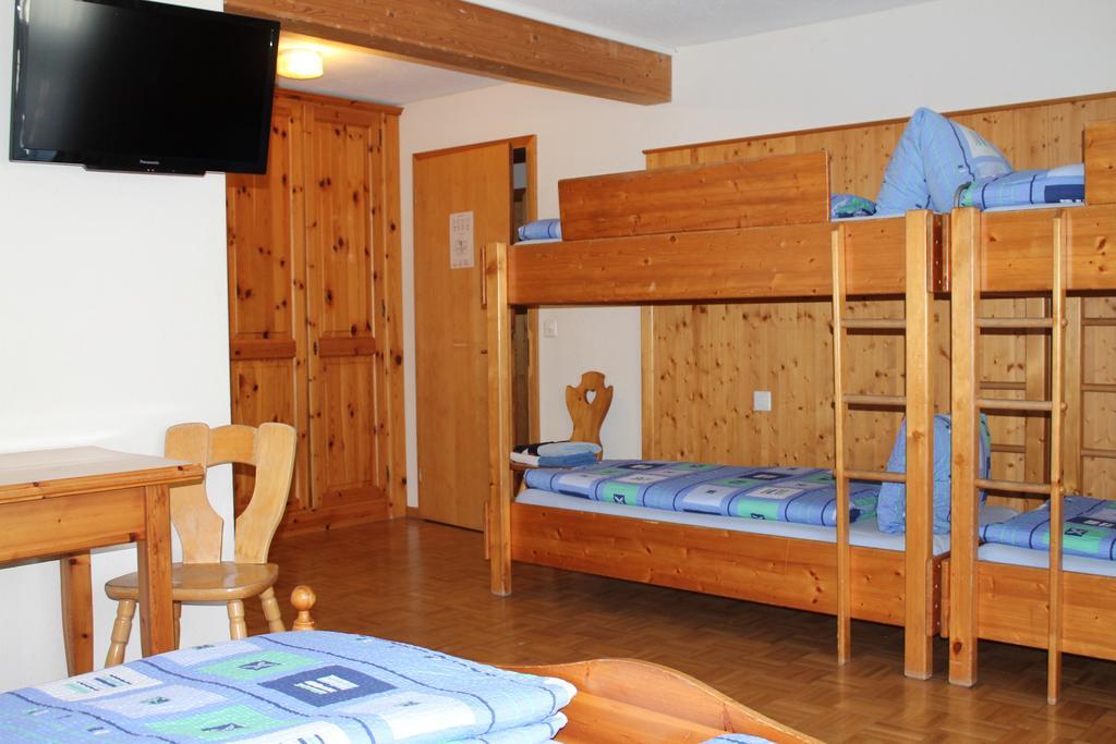 Pension St. Jakob Engelberg Room photo