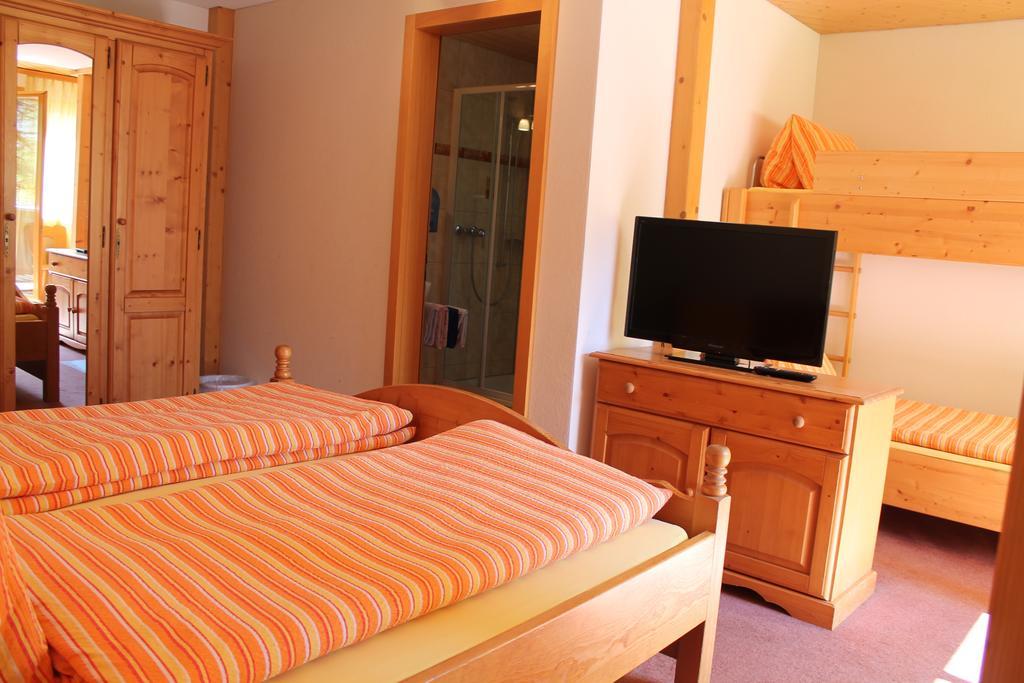 Pension St. Jakob Engelberg Room photo